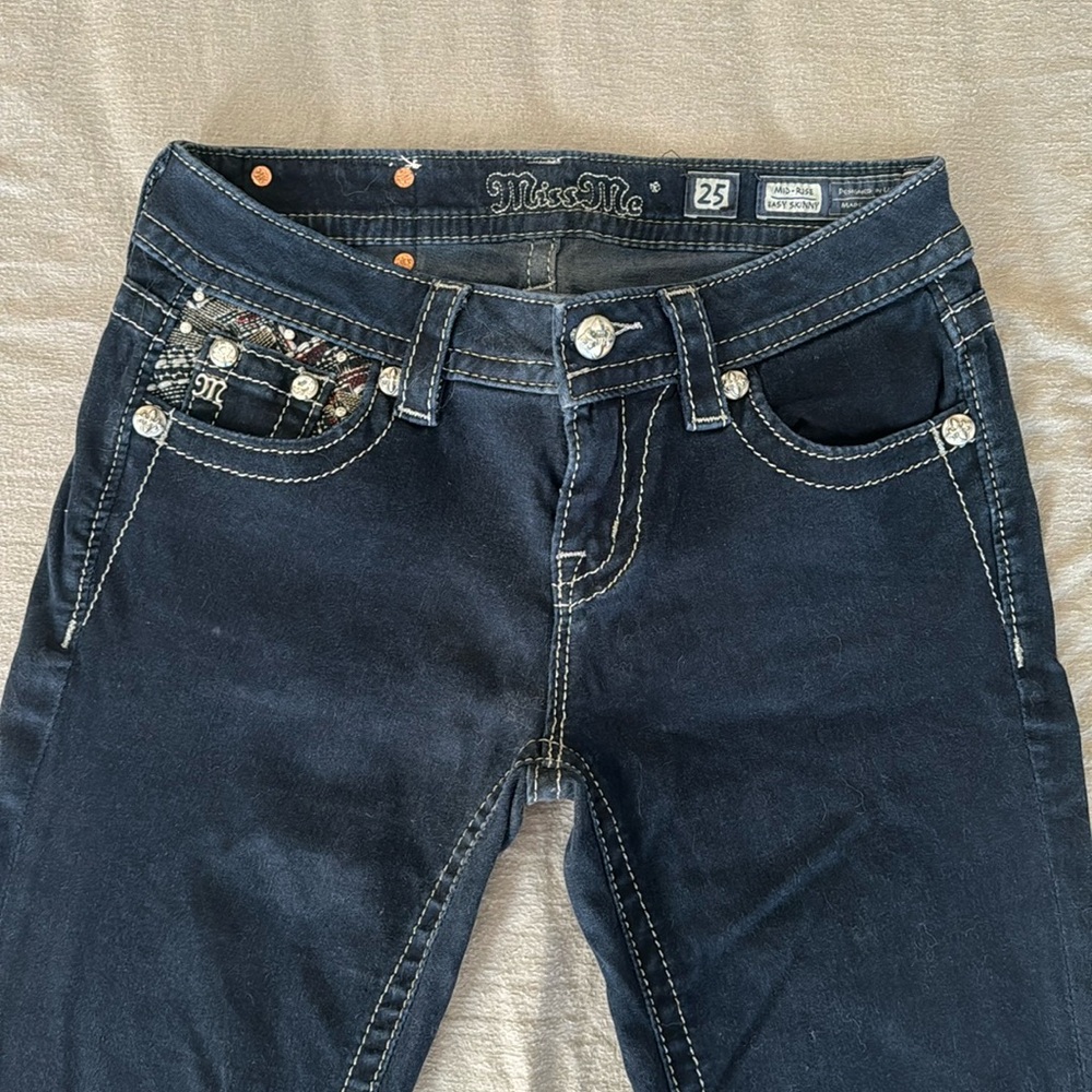 Never worn Miss Me skinny jeans